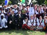 [WIDEO/FOTO] Występy zagranicznych zespołów podczas Śniadania na Trawie w Forcie Gaj. Ruszył 33. Międzynarodowy Festiwal Folkloru