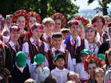 [WIDEO/FOTO] Występy zagranicznych zespołów podczas Śniadania na Trawie w Forcie Gaj. Ruszył 33. Międzynarodowy Festiwal Folkloru