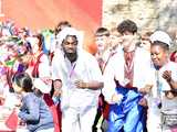 [WIDEO/FOTO] Występy zagranicznych zespołów podczas Śniadania na Trawie w Forcie Gaj. Ruszył 33. Międzynarodowy Festiwal Folkloru