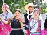 [WIDEO/FOTO] Występy zagranicznych zespołów podczas Śniadania na Trawie w Forcie Gaj. Ruszył 33. Międzynarodowy Festiwal Folkloru