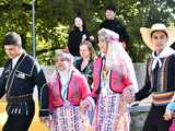 [WIDEO/FOTO] Występy zagranicznych zespołów podczas Śniadania na Trawie w Forcie Gaj. Ruszył 33. Międzynarodowy Festiwal Folkloru