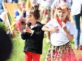 [WIDEO/FOTO] Występy zagranicznych zespołów podczas Śniadania na Trawie w Forcie Gaj. Ruszył 33. Międzynarodowy Festiwal Folkloru