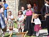 [WIDEO/FOTO] Występy zagranicznych zespołów podczas Śniadania na Trawie w Forcie Gaj. Ruszył 33. Międzynarodowy Festiwal Folkloru