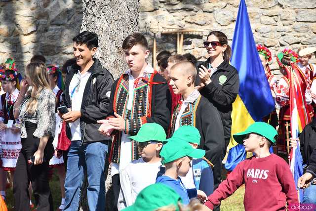 [WIDEO/FOTO] Występy zagranicznych zespołów podczas Śniadania na Trawie w Forcie Gaj. Ruszył 33. Międzynarodowy Festiwal Folkloru