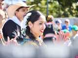[WIDEO/FOTO] Występy zagranicznych zespołów podczas Śniadania na Trawie w Forcie Gaj. Ruszył 33. Międzynarodowy Festiwal Folkloru