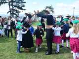 [WIDEO/FOTO] Występy zagranicznych zespołów podczas Śniadania na Trawie w Forcie Gaj. Ruszył 33. Międzynarodowy Festiwal Folkloru