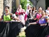 [WIDEO/FOTO] Występy zagranicznych zespołów podczas Śniadania na Trawie w Forcie Gaj. Ruszył 33. Międzynarodowy Festiwal Folkloru