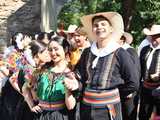 [WIDEO/FOTO] Występy zagranicznych zespołów podczas Śniadania na Trawie w Forcie Gaj. Ruszył 33. Międzynarodowy Festiwal Folkloru