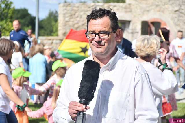 [WIDEO/FOTO] Występy zagranicznych zespołów podczas Śniadania na Trawie w Forcie Gaj. Ruszył 33. Międzynarodowy Festiwal Folkloru