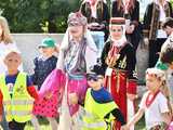 [WIDEO/FOTO] Występy zagranicznych zespołów podczas Śniadania na Trawie w Forcie Gaj. Ruszył 33. Międzynarodowy Festiwal Folkloru
