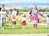 [WIDEO/FOTO] Występy zagranicznych zespołów podczas Śniadania na Trawie w Forcie Gaj. Ruszył 33. Międzynarodowy Festiwal Folkloru