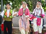 [WIDEO/FOTO] Występy zagranicznych zespołów podczas Śniadania na Trawie w Forcie Gaj. Ruszył 33. Międzynarodowy Festiwal Folkloru