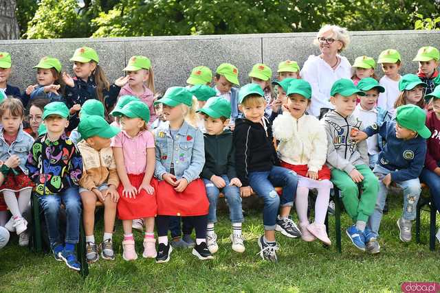 [WIDEO/FOTO] Występy zagranicznych zespołów podczas Śniadania na Trawie w Forcie Gaj. Ruszył 33. Międzynarodowy Festiwal Folkloru