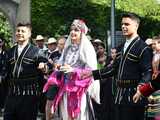 [WIDEO/FOTO] Występy zagranicznych zespołów podczas Śniadania na Trawie w Forcie Gaj. Ruszył 33. Międzynarodowy Festiwal Folkloru