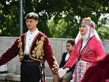 [WIDEO/FOTO] Występy zagranicznych zespołów podczas Śniadania na Trawie w Forcie Gaj. Ruszył 33. Międzynarodowy Festiwal Folkloru