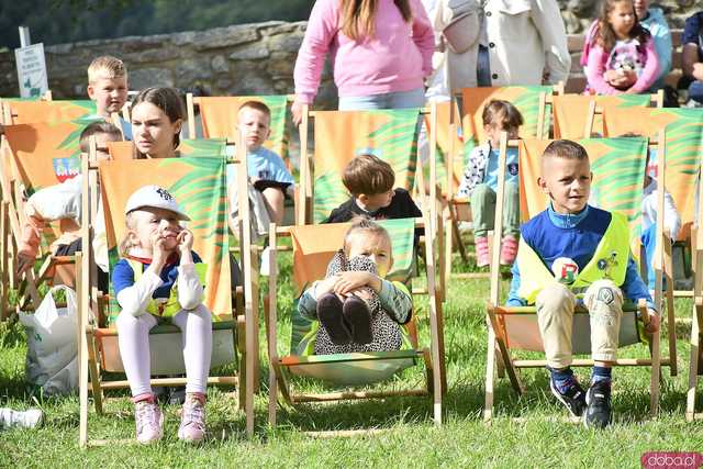 [WIDEO/FOTO] Występy zagranicznych zespołów podczas Śniadania na Trawie w Forcie Gaj. Ruszył 33. Międzynarodowy Festiwal Folkloru