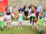 [WIDEO/FOTO] Występy zagranicznych zespołów podczas Śniadania na Trawie w Forcie Gaj. Ruszył 33. Międzynarodowy Festiwal Folkloru