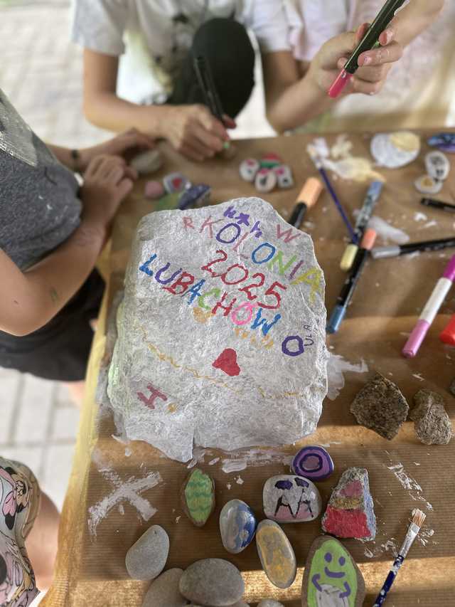 [FOTO] Trwają Wakacje z Gminą Świdnica w Szkolnym Schronisku w Lubachowie