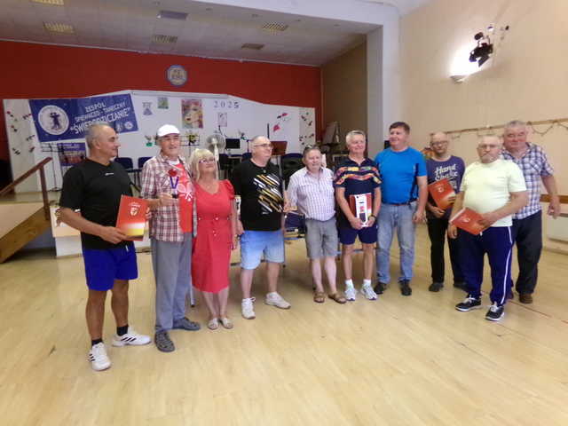[FOTO] Świebodziccy seniorzy rywalizowali w turnieju tenisa stołowego 