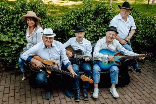 [FOTO/WIDEO] Sentymentalna podróż przez muzyczne pokolenia podczas “Muzyka Mi Leży”