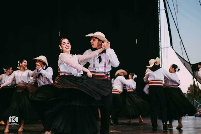 [FOTO] Wielokulturowa uczta podczas Koncertu Inauguracyjnego. Trwa 33. Międzynarodowy Festiwal Folkloru w Strzegomiu