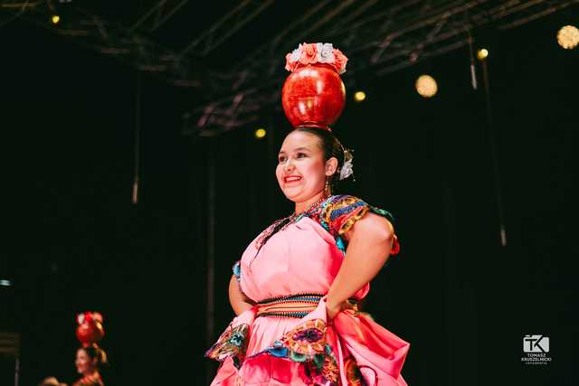 [FOTO] Wielokulturowa uczta podczas Koncertu Inauguracyjnego. Trwa 33. Międzynarodowy Festiwal Folkloru w Strzegomiu