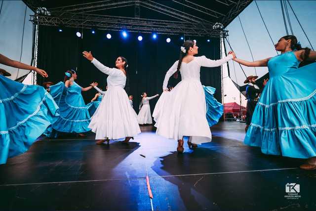[FOTO] Wielokulturowa uczta podczas Koncertu Inauguracyjnego. Trwa 33. Międzynarodowy Festiwal Folkloru w Strzegomiu