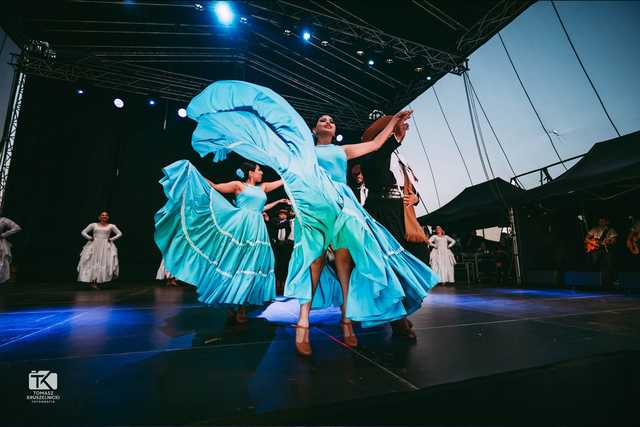 [FOTO] Wielokulturowa uczta podczas Koncertu Inauguracyjnego. Trwa 33. Międzynarodowy Festiwal Folkloru w Strzegomiu