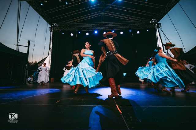 [FOTO] Wielokulturowa uczta podczas Koncertu Inauguracyjnego. Trwa 33. Międzynarodowy Festiwal Folkloru w Strzegomiu