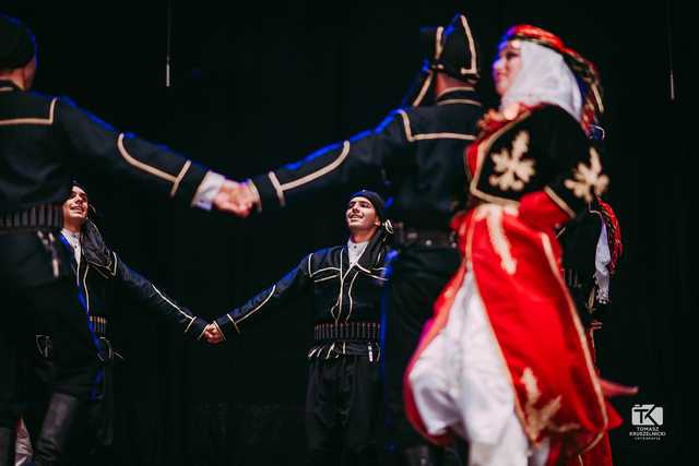 [FOTO] Wielokulturowa uczta podczas Koncertu Inauguracyjnego. Trwa 33. Międzynarodowy Festiwal Folkloru w Strzegomiu