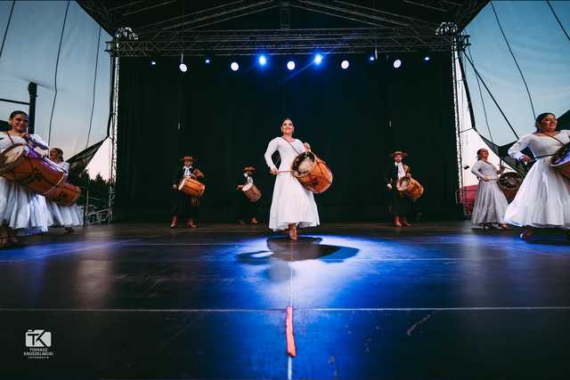 [FOTO] Wielokulturowa uczta podczas Koncertu Inauguracyjnego. Trwa 33. Międzynarodowy Festiwal Folkloru w Strzegomiu