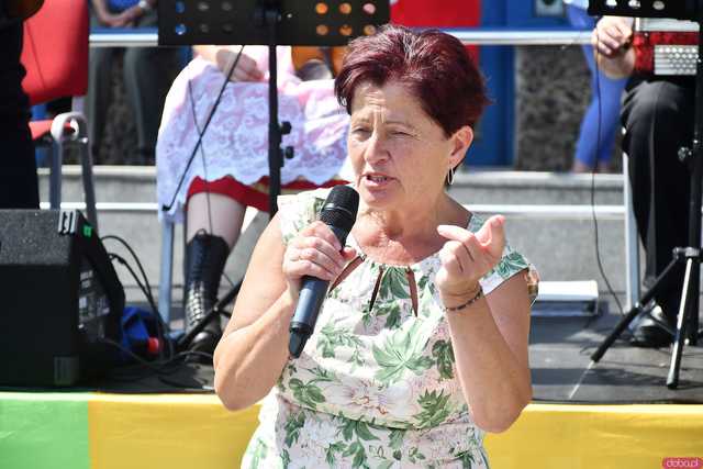 [WIDEO/DUŻO ZDJĘĆ] Wspólny polonez i degustacja światowych kuchni podczas Rynku Świata w Strzegomiu