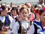 [WIDEO/DUŻO ZDJĘĆ] Wspólny polonez i degustacja światowych kuchni podczas Rynku Świata w Strzegomiu