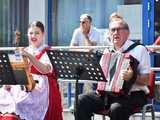[WIDEO/DUŻO ZDJĘĆ] Wspólny polonez i degustacja światowych kuchni podczas Rynku Świata w Strzegomiu