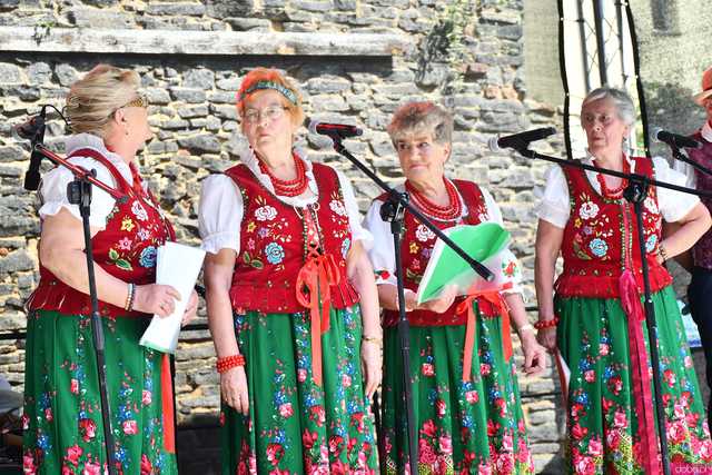 [WIDEO/FOTO] W rytmie ludowych przyśpiewek. Przegląd Zespołów Folklorystycznych na strzegomskich plantach