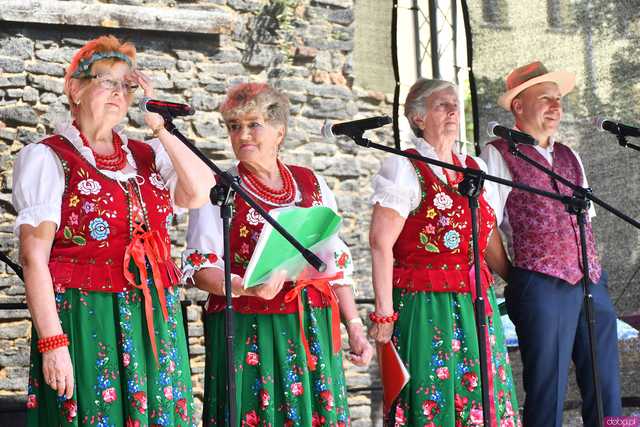 [WIDEO/FOTO] W rytmie ludowych przyśpiewek. Przegląd Zespołów Folklorystycznych na strzegomskich plantach