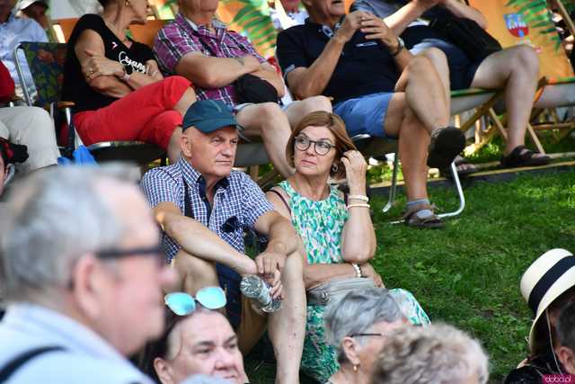 [WIDEO/FOTO] W rytmie ludowych przyśpiewek. Przegląd Zespołów Folklorystycznych na strzegomskich plantach