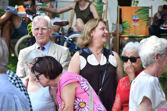 [WIDEO/FOTO] W rytmie ludowych przyśpiewek. Przegląd Zespołów Folklorystycznych na strzegomskich plantach