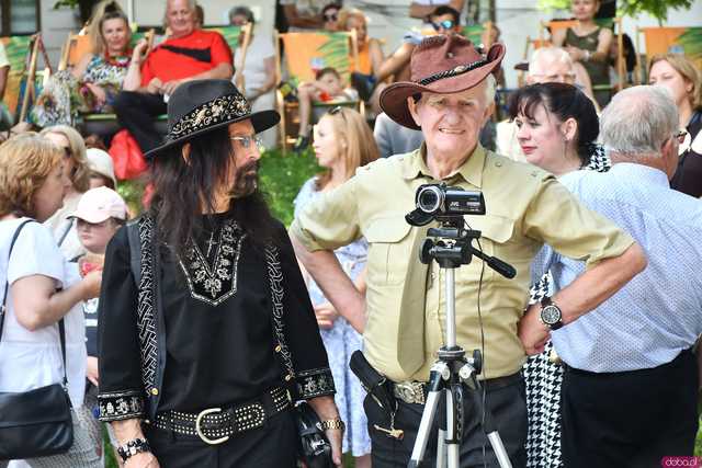 [WIDEO/FOTO] W rytmie ludowych przyśpiewek. Przegląd Zespołów Folklorystycznych na strzegomskich plantach