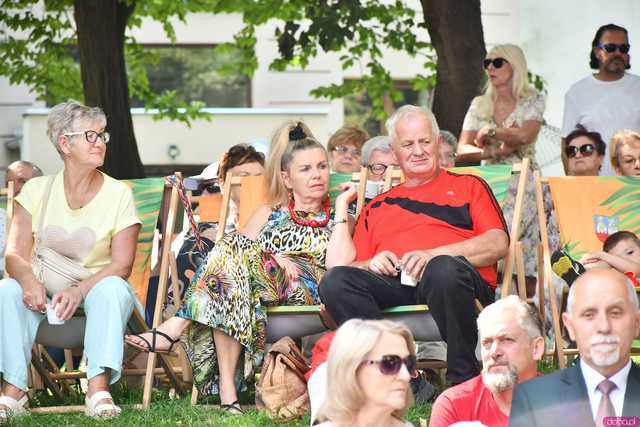 [WIDEO/FOTO] W rytmie ludowych przyśpiewek. Przegląd Zespołów Folklorystycznych na strzegomskich plantach
