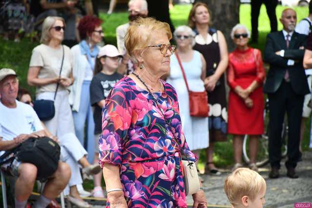 [WIDEO/FOTO] W rytmie ludowych przyśpiewek. Przegląd Zespołów Folklorystycznych na strzegomskich plantach