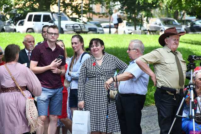 [WIDEO/FOTO] W rytmie ludowych przyśpiewek. Przegląd Zespołów Folklorystycznych na strzegomskich plantach