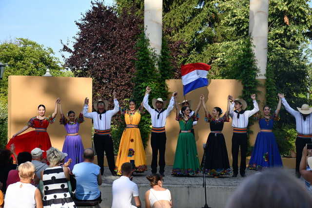 [FOTO] W Świebodzicach wystąpił paragwajski zespół ITAKYRY