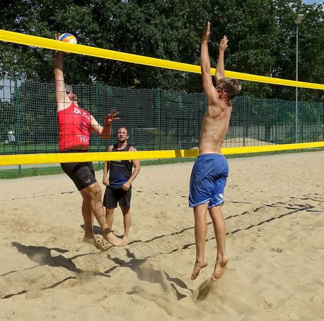 [FOTO] Rywalizowali w finałowym turnieju plażówki