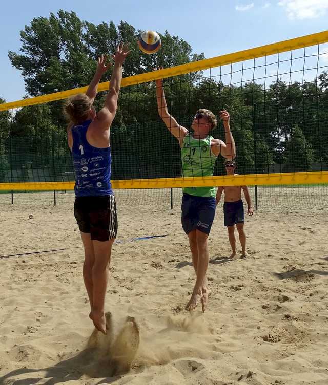 [FOTO] Rywalizowali w finałowym turnieju plażówki