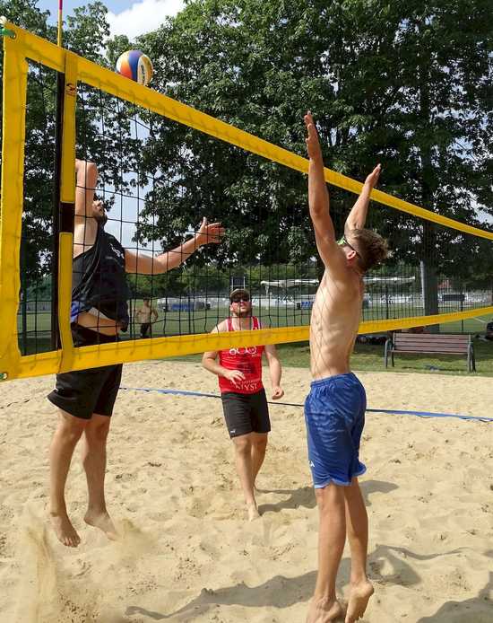 [FOTO] Rywalizowali w finałowym turnieju plażówki