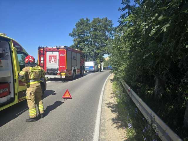 Tytuł Dachowanie na ul. Niepodległości – jedna osoba trafiła do szpitala