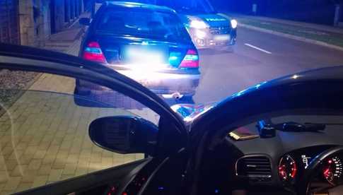 Miał w organizmie alkohol, brak badań technicznych i pecha – wpadł w ręce policji