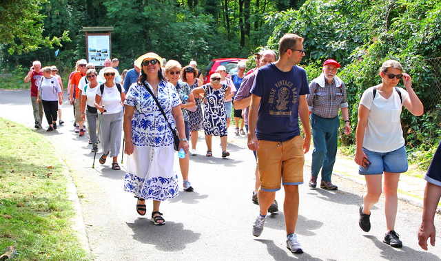 [FOTO] Przeszli Granitowym Szlakiem, aby zwiedzić lokalne atrakcje