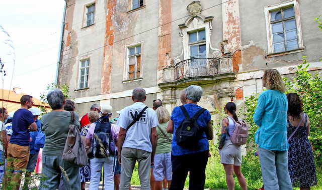 [FOTO] Przeszli Granitowym Szlakiem, aby zwiedzić lokalne atrakcje